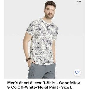 Men's Short Sleeve T-Shirt - Goodfellow & Co Off-White/Floral Print - Size L
